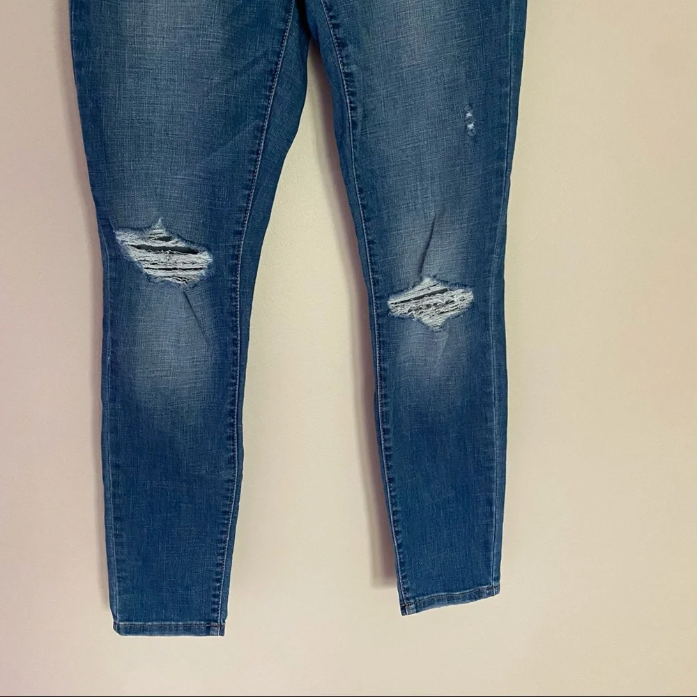 Blank NYC The Reade Classic Skinny Distress Jeans